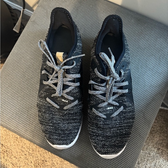 Nike Air Max Black and White Athletic Shoes - Picture 2 of 3